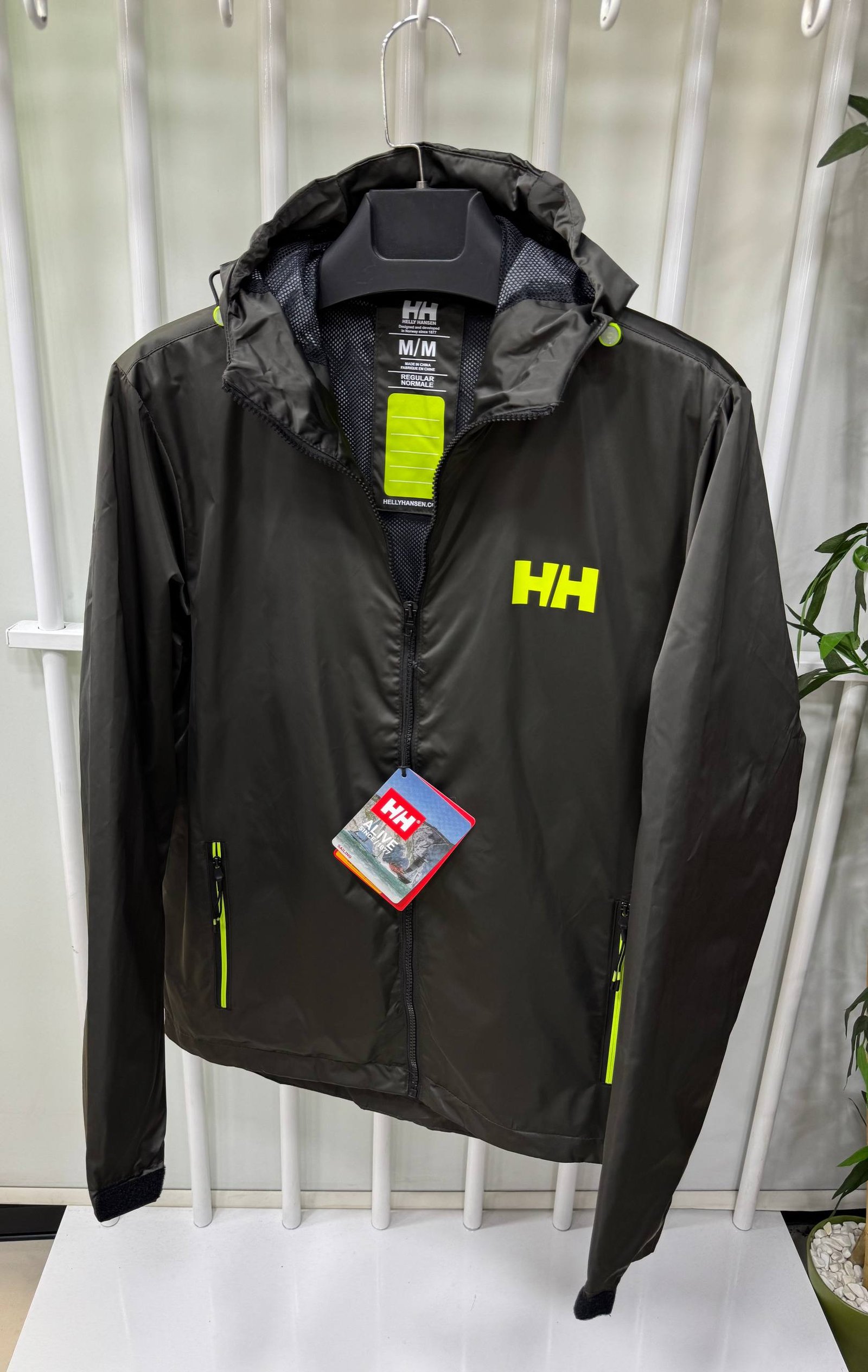 Helly Hansen Erkek Yağmurluk Siyah Renk